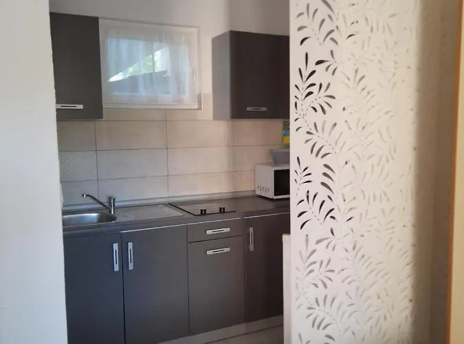 Niko Apartment